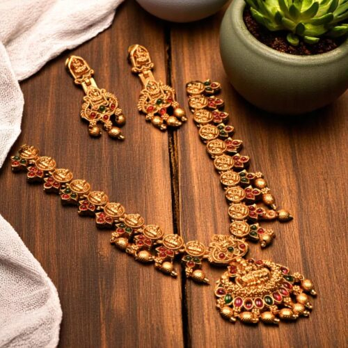 LAKSHMI STONE PENDANT HANGING WITH GOLDEN BEADS-NE0012