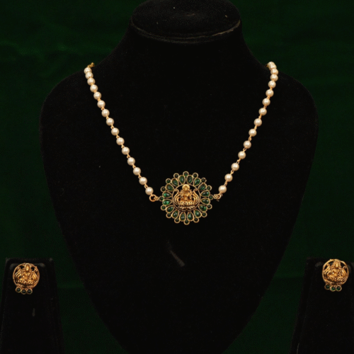 FLORAL PENDENT WITH PEARL CHOKER-NE00155