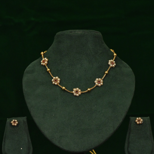 FLOWER PENDENTS MALA WITH GOLDEN BEAD-NE0156