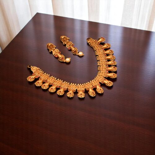 ANTIQUE CHOKER WITH TRADITIONAL RAINDROP-NE0013