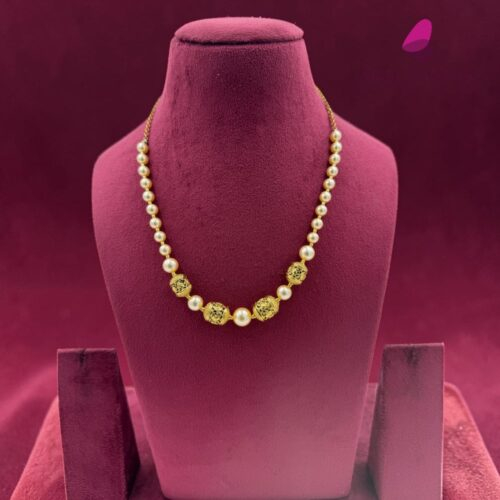 TRADITIONAL PEARL CHAIN NE0390